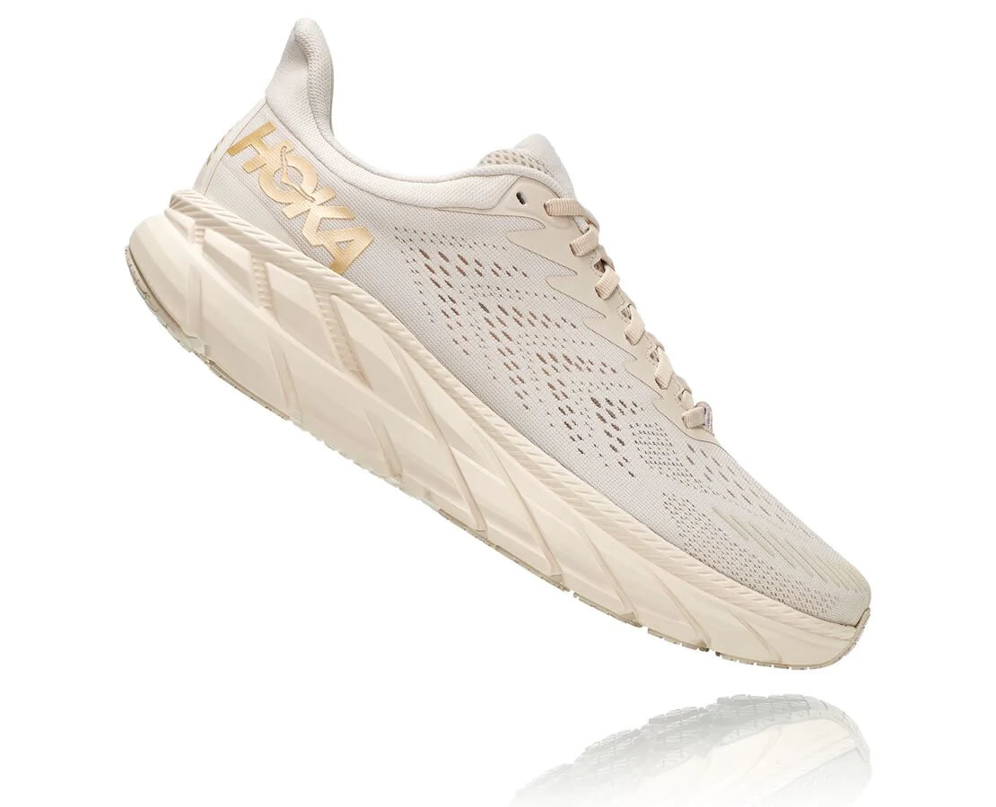 HOKA ONE ONE WOMEN'S CLIFTON 7 ALMOND MILK / BRONZE